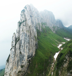 expressions-of-nature:  by Arvid KnutsenSwiss Alps