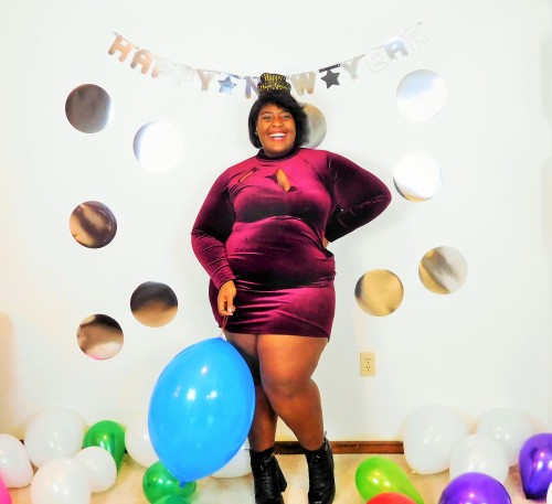 sunshinerepublic: plussizeneverlookedsogood: HAPPY NEW YEAR!!! XD Here’s to another year of jo
