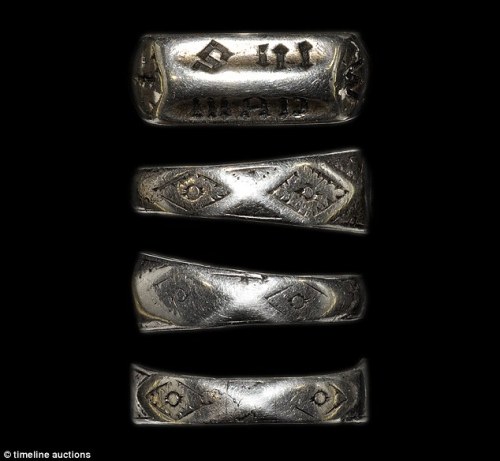 historyarchaeologyartefacts:This ring is believed to have been worn by French heroine Joan of Arc an
