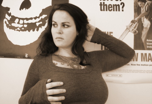 erinalkaline:  Still cleaning up the old hard drive. Throwback to those shitty blinds