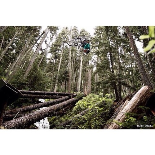 blackboxlabs: #TBT @robinoneill photo. @giantbicycles #RideLife @chromagbikes @srammtb @rockshox @b