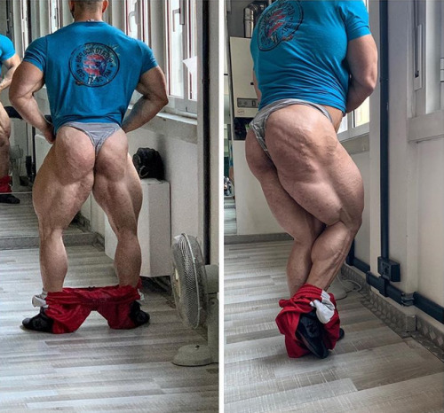 muscleobsessive:  The saddest thing about straight muscle is, let’s face it, women are not into eating giant hairy asses; I mean, maybe they WOULD if you asked nicely but girl don’t literally want to die suffocating on huge pinned glutes with their