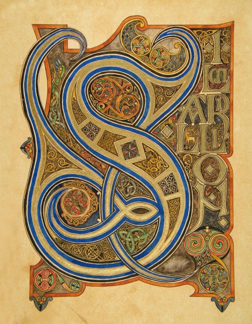 bungobaggins:The Edel-Silmarillion, created by Benjamin Harff, is a hand-illuminated version of JRR 
