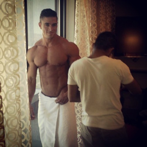 bodyofadonis:  UNF. This is the ideal.