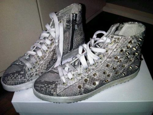 sneakeskin &amp; studs aka new sneakers!