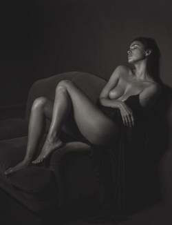 raniapapillon:Irina Shayk by Mario Sorrenti