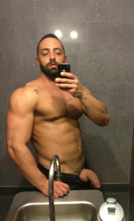 menrmen:  Fabio Stallone - I love this man!http://thesword.com/20-pictures-of-italian-stallion-fabio-stallones-abnormally-enormous-uncut-cock.html