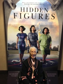 corbeezyyy: sauvamente:   accras:  frontpagewoman: Katherine Johnson is 98 years old Bless her   So glad she lived to see her story told   Awww 