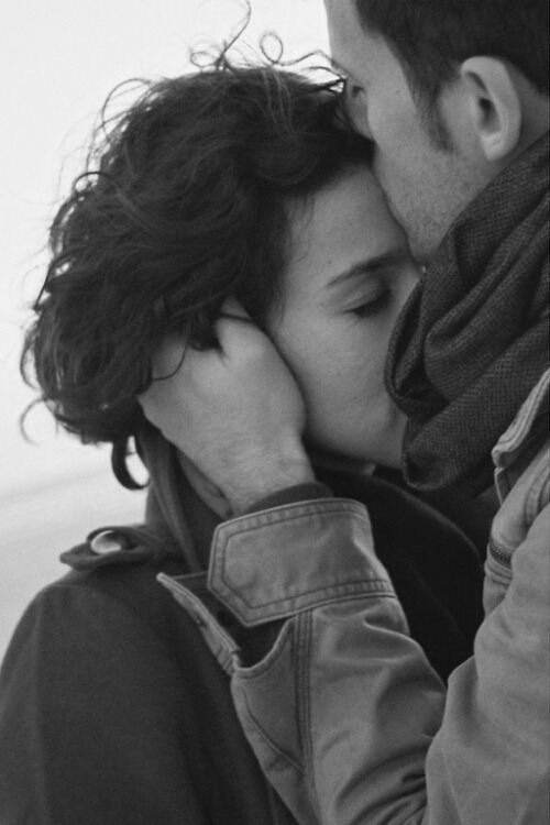 sexyray1982:  badz371:  Your hands tell me everything I’ve longed to hear.  Daddy