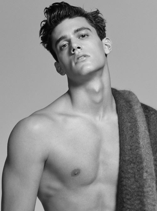 lesguys:  Xavier Serrano by Hong Jang Hyun GQ Style Korea 