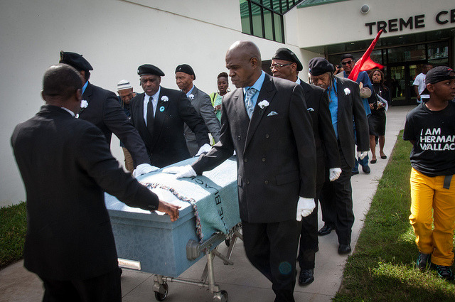 fuckyeahmarxismleninism:  New Orleans: Funeral of political prisoner and Black Panther