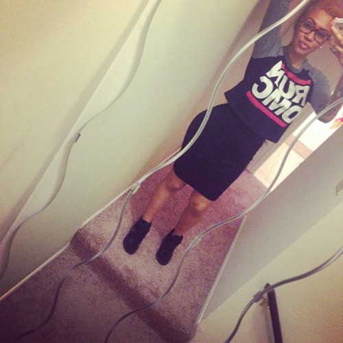 mividaebella:  Just got in.. Ehhhhhh #selfie
