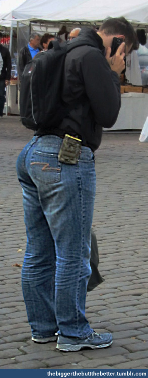 thebiggerthebuttthebetter:  Meaty Jeans Butt 