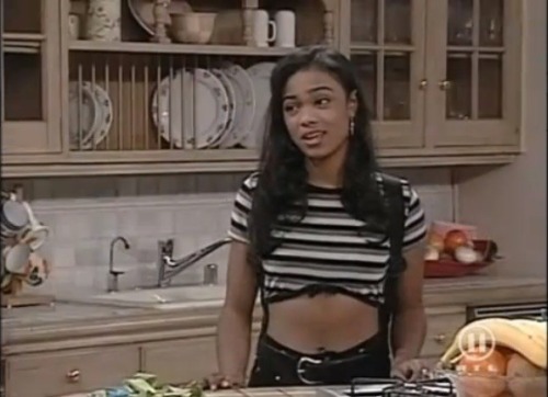 evodevolady: sheobeyshim:  thisguynate:  fleekable:  Can we PLEASE talk about how much Ashley Banks 