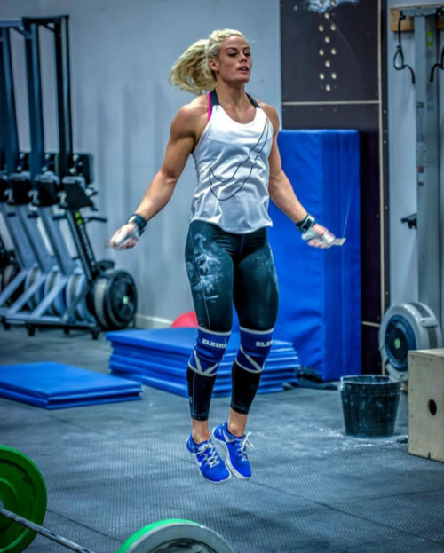 Ela, la Islandesa Sara Sigmundsdottir, la juventud dando batalla...