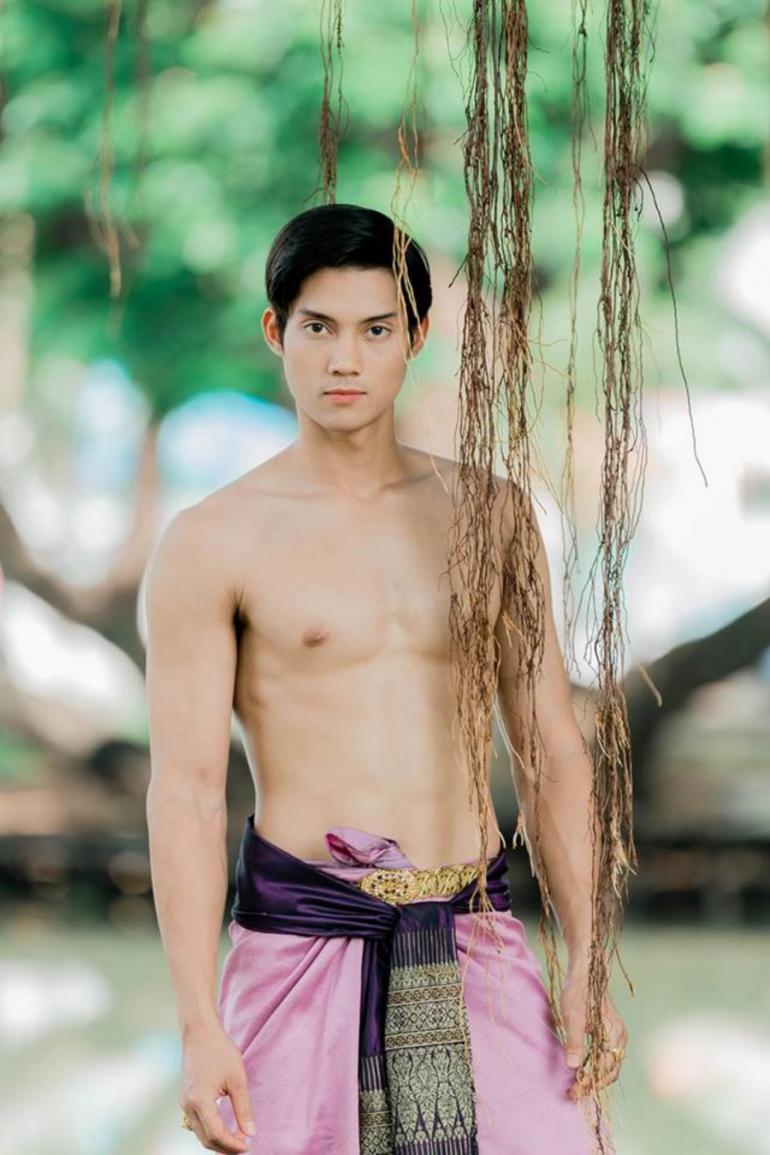 teeyakdon:  Do you know ‘Loy Krathong’ festival in Thailand? It’s a festival