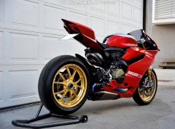  daidegas:  Ducati 1199R with Akrapovic exhaust,