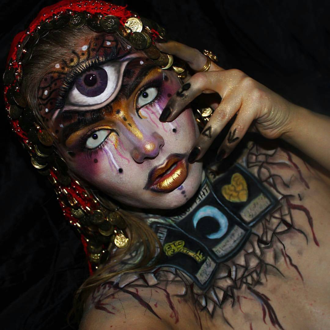 <p>Wow wee we are love this creation from  @heidiadams_<br/>
#Fortuneteller #halloween #halloweenmakeup #fortuneteller #eye #fantasy #fantasymakeup #moon #facepaint #art #bodypaint #mua #makeup #makeupartist #dupemag #</p>