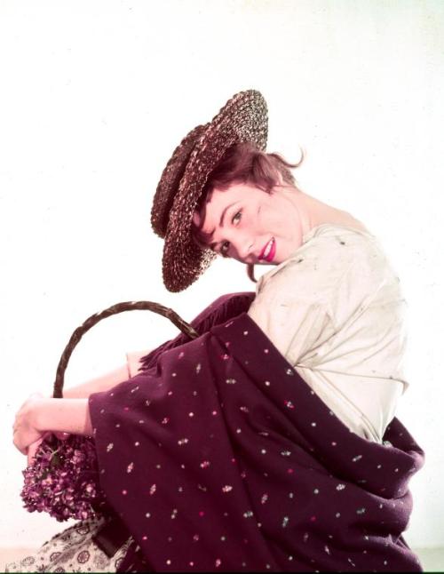 operaqueen: Julie Andrews as Eliza Doolittle, in the original Broadway production of My Fair Lady. 1