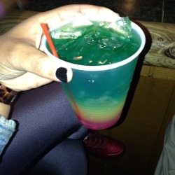 hoes-nd-clothes:  Sippin on that Bob Marley