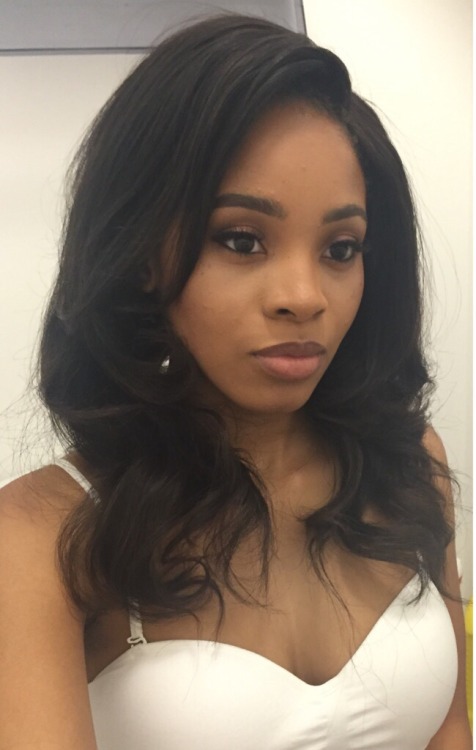 laidbackyemz:  jesuswithajhericurl:Jesus  This girl causing trouble all over be social with her beauty 😔