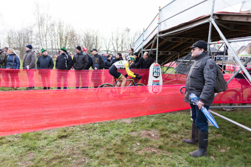 2016 Soudal GP Leuven: The ladies race, on a tough, technical course.