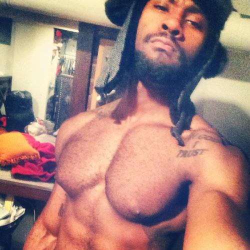 fcsdtrmntn:  Super Hot Porn Star Noah Donovan…follow him @no_donovan and he got the fire vine vids….one of my new favorites…