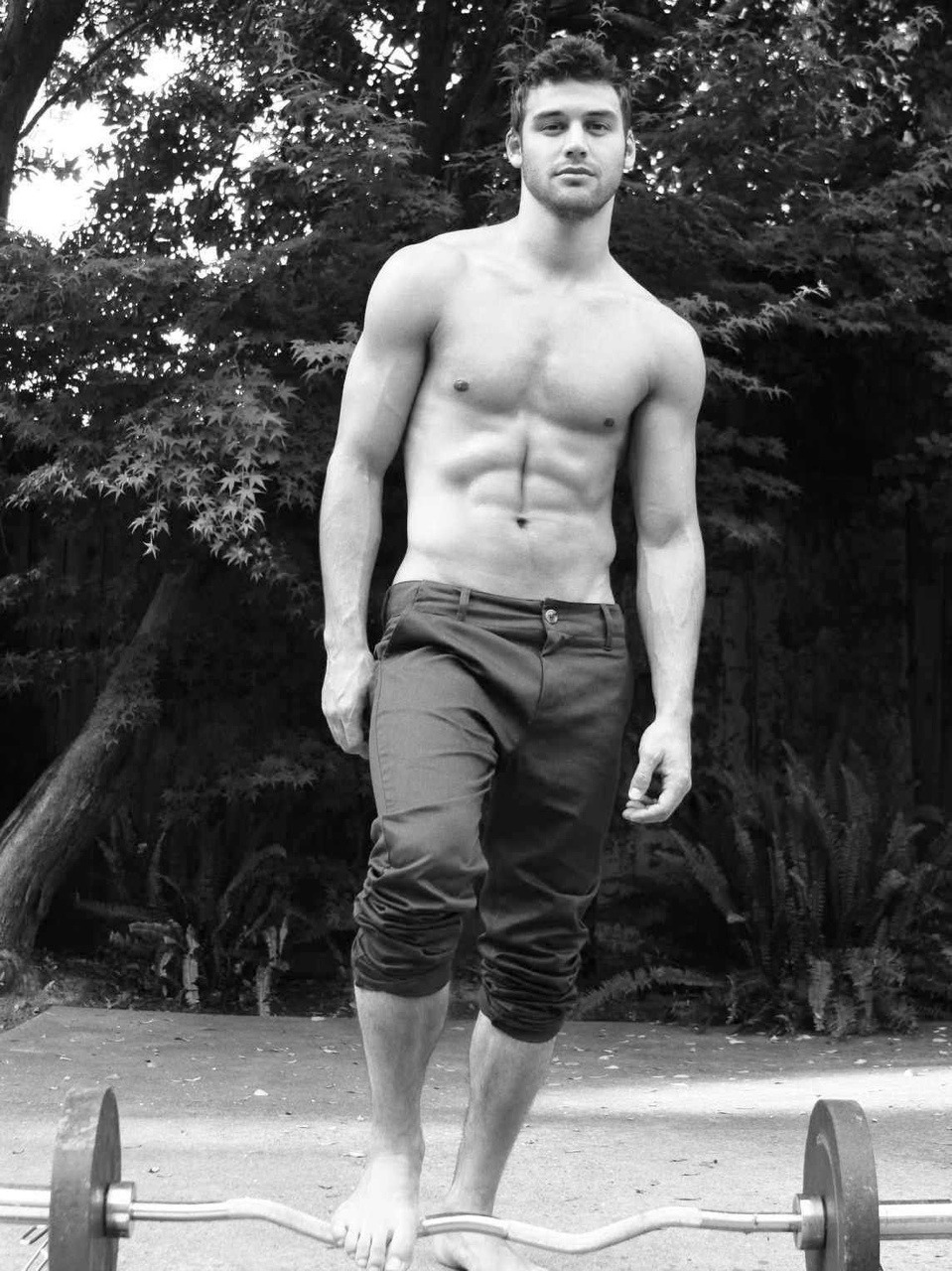 cuteboysandfeet:  Ryan Guzman