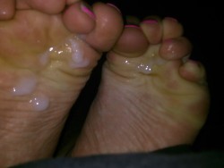 footjobstud:  My cummy soles