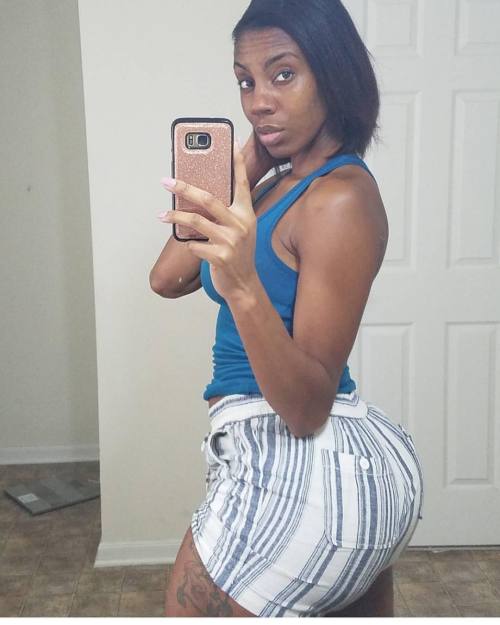 Awesomeblack-Girls:  Delicious Black Babes Are Desperate To Meet Men!