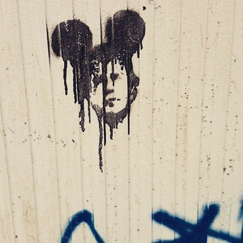 Bad Bush!#streeart #stencil #spray #bush #mickey #germany #streetphotography