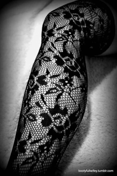 XXX bootyfullwifey:  Lacy legs and heart shaped photo