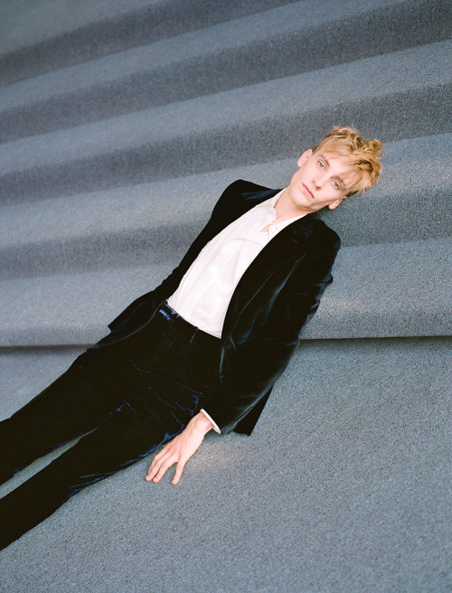 fagunt:  Velvet Underground featuring Charlie Cooper shot by Hart + Lëshkina and styled by Jason Rid