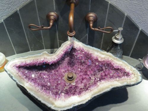 ifuckingloveminerals: As pretty as Brazilian amethyst vugs are, they are still full of crystals. Cle