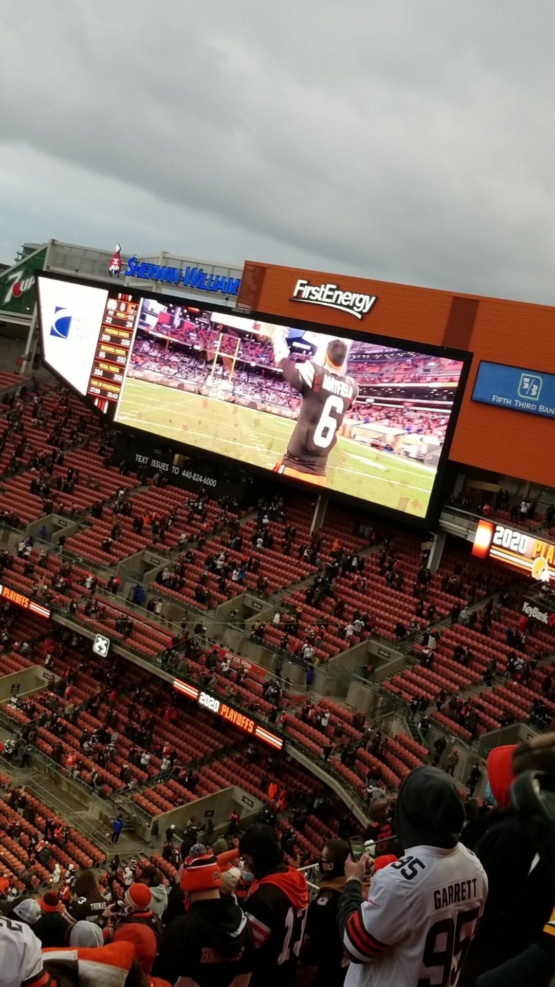 thingssthatmakemewet:mossyoakmaster:thingssthatmakemewet:My first time to a Browns