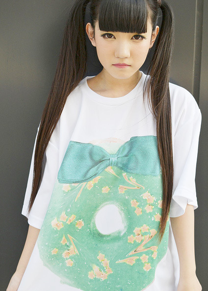 japanesefashioninferno:Mint Green Donut Big Silhouette T-shirt by UPDT / SPINNS (model: Rinyoo)