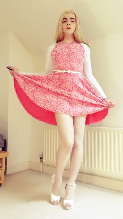 mariesvanitybin:I’m in pink and blonde, It feels like I’m cos-playing as a sissy… Oh and sheer white