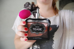 Sp0Nqebob:  Determined-Indigogirl:  Sp0Nqebob:  I Loooooove This Perfume Bc It Smells