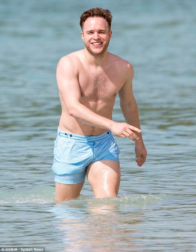 hotfamousmen:  Olly Murs