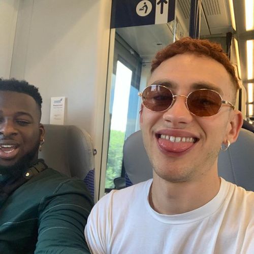 ollyyears: all I have in my camera roll from the past few days is me and @joellfender on the train t