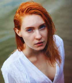 redhead-beauty:Katarina https://redhead-beauty.tumblr.com/redhead  😍