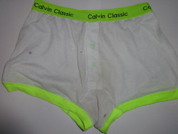 Myunderwearforsale:  Hey Guys, Have A Pair Of My White Calvin Classic Boxers Up