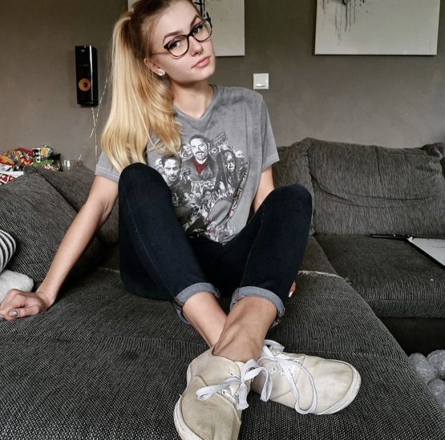 Socksandfeet:take A Minute And Soak In The Beauty Of @Emmysfeetandsocks From Instagram.