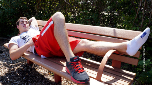 bruiser-81:  Check out Blaize’s latest photo set from one of this weeks updates @: www.chi-guysfeet.net 