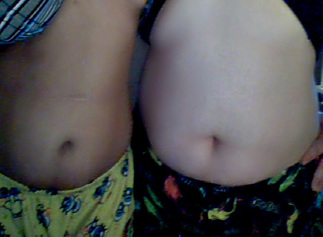 chessieness:  Girlfriend Tummies 