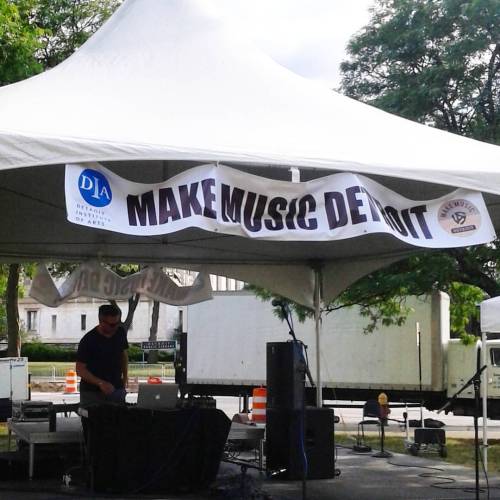 pitikbulag: Make Music Detroit at the DIA Lawn #makemusic #detroit #diadetroit #makemusicdetroit (at