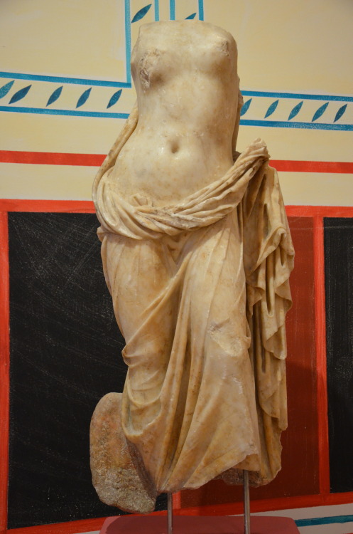 Aphrodite* Ephesus* Izmir Museum of Histor And Artsource: Carole Raddato from FRANKFURT, Germany, CC