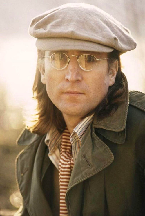 soundsof71:  John Lennon, Untermyer Park in Yonkers, NYC, March 28, 1975 Bob Gruen