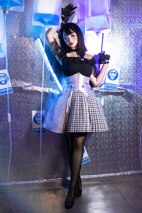 #CyberPunk style, #PleatedSkirt recommendation: www.fanplusfriend.com/code-f-cyber-punk