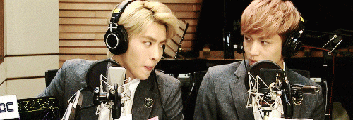 cheolyans:  the way Kris looking at Yixing…   That look in the first gift
